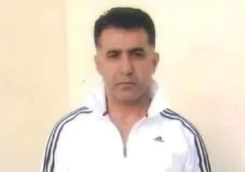 Katilini öldürdüğü Özgecan'ın fotoğrafı olan tişörtle duruşmaya çıktı