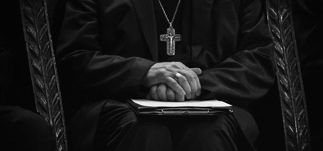 Batı’daki sapık papazlar korku saçıyor! Biri daha yakalandı