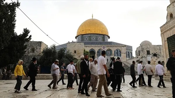 Fanatik Yahudilerden Mescid-i Aksa’ya alçak saldırı!