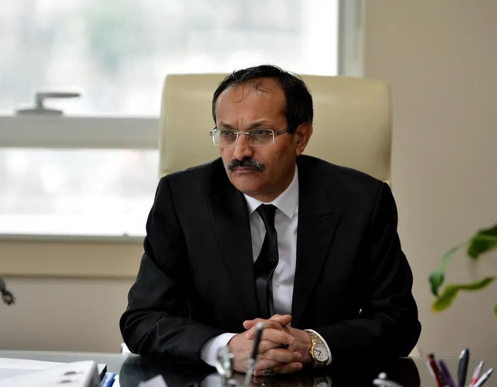 11-universitenin-rektoru-degisti-resmi-gazetede-yayimlandi-1721975968715.jpeg Bingöl Üniversitesi'nin yeni rektörü Prof. Dr. Erdal Çelik