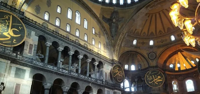 Ayasofya’da dev iskele 7 yıl sonra kaldırıldı | 'Serafim Melekleri' de yıllar sonra göründü