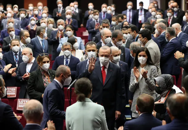 Son dakika: AK Parti İl Başkanları Toplantısı | Başkan Erdoğan’dan Kılıçdaroğlu’na sert tepki: Biz memleketi avara kasnaklarına emanet edemeyiz