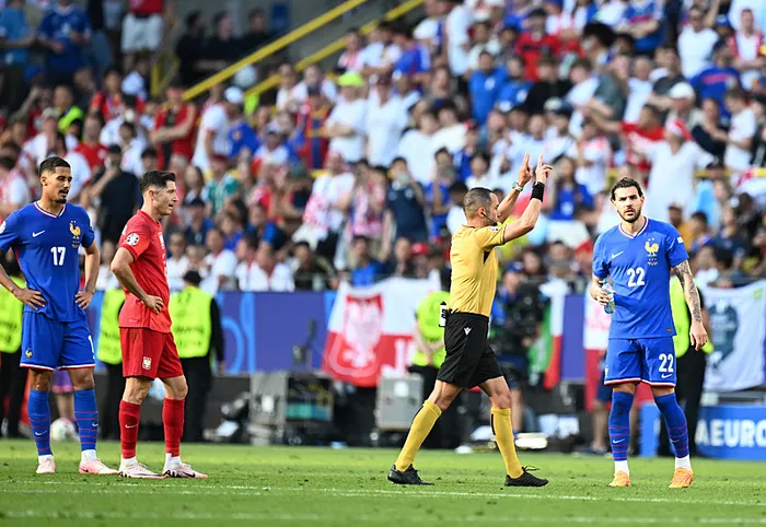 Fransa grubu ikinci sırada tamamladı! Polonya ile yenişemedi
