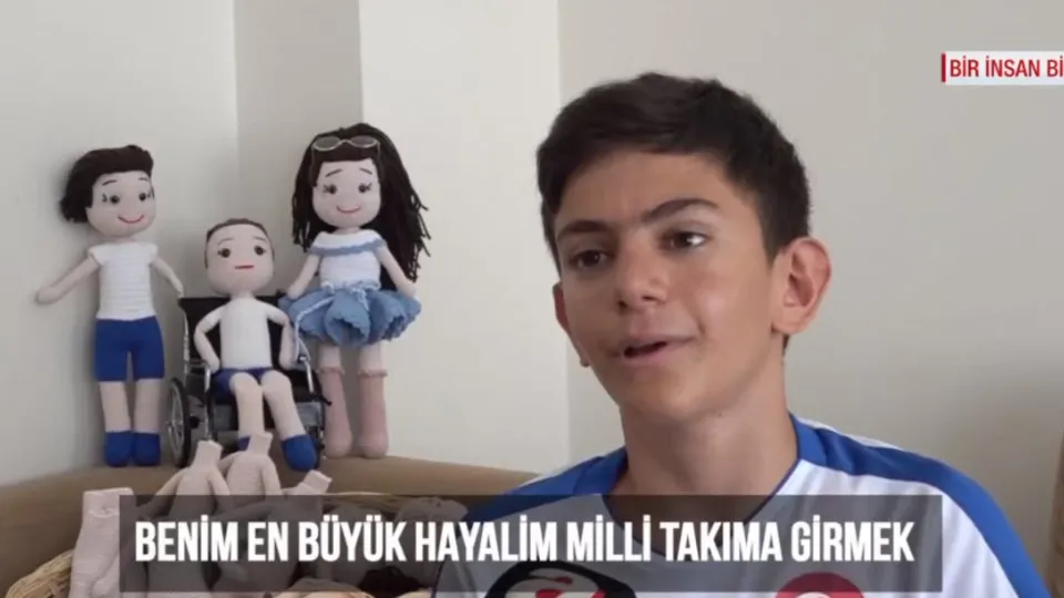 Özel çocuklar için seferber olan bir anne! Ördüğü bez bebekler umut oluyor