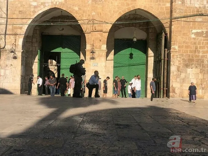 İsrail’den Kurban Bayramı öncesi Mescid-i Aksa’ya alçak saldırı! Fanatik Yahudiler polis eşliğinde geldi