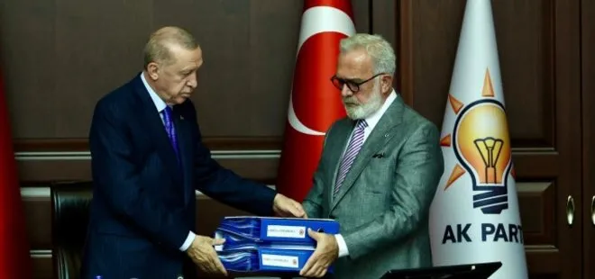 Başıboş sokak hayvanları sorunu çözüme kavuşuyor! Üç dosyalık rapor Başkan Erdoğan’a sunuldu