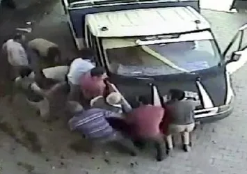 Uyurken üzerinden kamyonet geçen kişi öldü