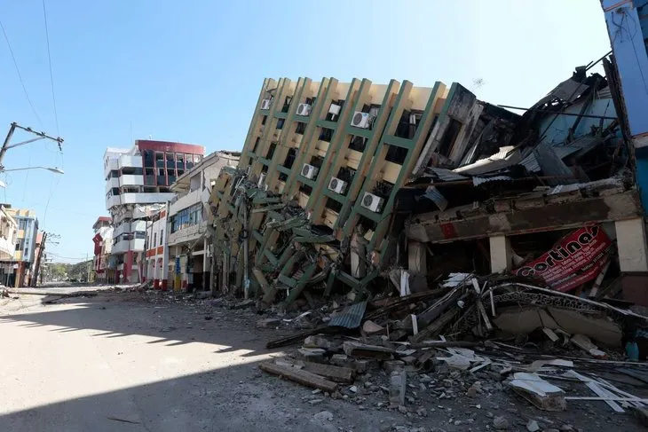 Dünyanın en yıkıcı 10 depremler listesi değişti! 73 yıl sonra aynı yerde: Rusya depremi (Kamçatka) en büyükler arasına girdi