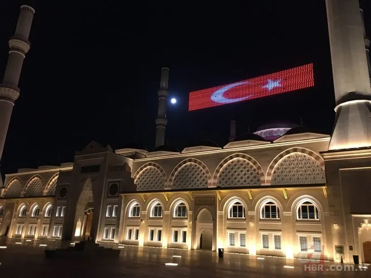 Büyük Çamlıca Camisi'nden 'Evde Kal Türkiyem' çağrısı
