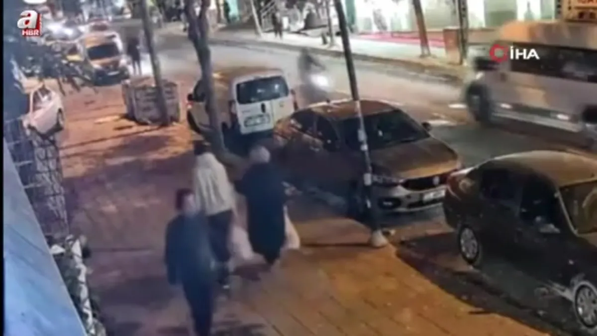 Çorlu'da kazaya karışan motosikletliye bakarken kaza yaptı