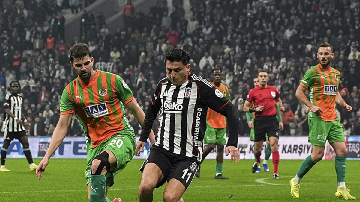 Dolmabahçe’de gol düellosu! Beşiktaş Alanyaspor ile berabere kaldı