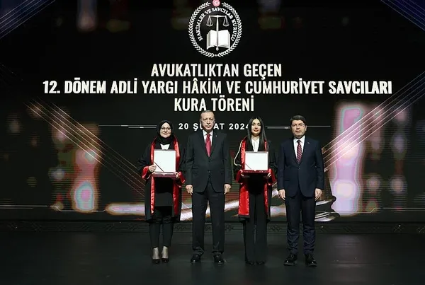 baskan-erdogandan-danistayin-tartismali-karariyla-ilgili-aciklama-ilk-adimi-atiyoruz-1708435286979.jpeg Başkan Erdoğan'dan Danıştay'ın tartışmalı kararıyla ilgili açıklama: İlk adımı atıyoruz - 1
