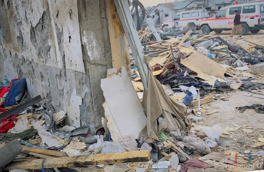 Pakistan Afganistan'da hastane vurdu! En az 400 ölü 5