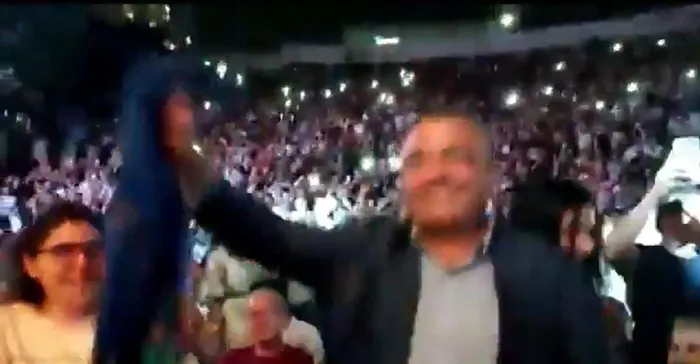 CHP’li Sezgin Tanrıkulu terör halayına arka çıktı: Halaydan vazgeçmeyeceğiz | Tepkiler çığ gibi: Her şeyin farkındayız