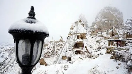 Kar yolları kapattı! Elektrikler kesildi, su şebekeleri dondu, okullar tatil - 14
