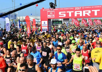 İstanbul Yarı Maratonu başladı
