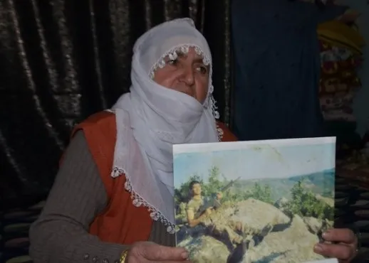 22-yildir-bitmeyen-hasret-serife-anne-oglunu-ilk-gunku-heyecaniyla-bekliyor-1637042185967.jpg 22 yıldır bitmeyen hasret: Şerife anne oğlunu ilk günkü heyecanıyla bekliyor - 5