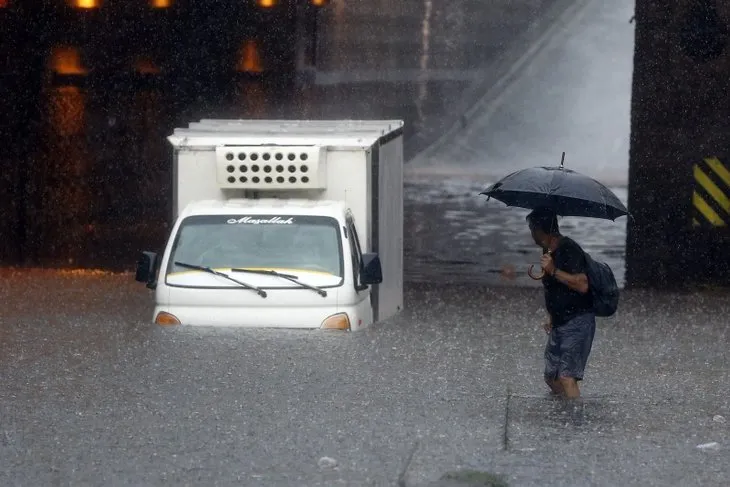 İstanbul yağmura teslim oldu!