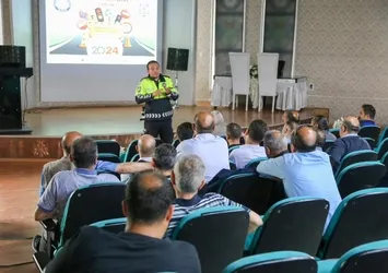 Şoförlere trafik eğitimi verildi