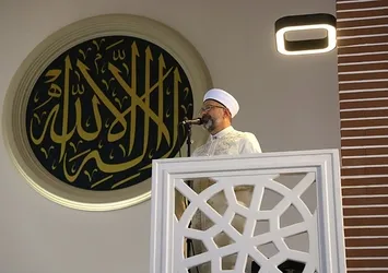 Diyanet İşleri Başkanı Erbaş İstanbul'da Ramazan Bayramı hutbesini irat etti