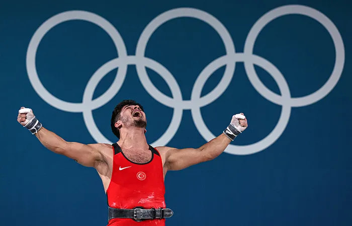 milli-halterci-muhamed-furkan-ozbek-olimpiyat-4uncusu-oldu-1723147584119.jpg Milli halterci Muhamed Furkan Özbek olimpiyat 4'üncüsü oldu - 2