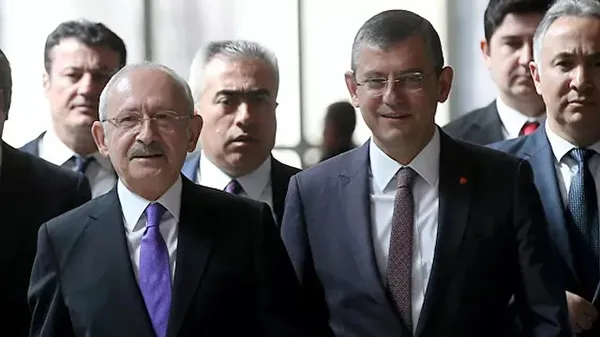 CHP’de Özgür Özel Genel Başkanlık için adaylığını resmen açıkladı: Kılıçdaroğlu sorumluluğu üstlenmedi