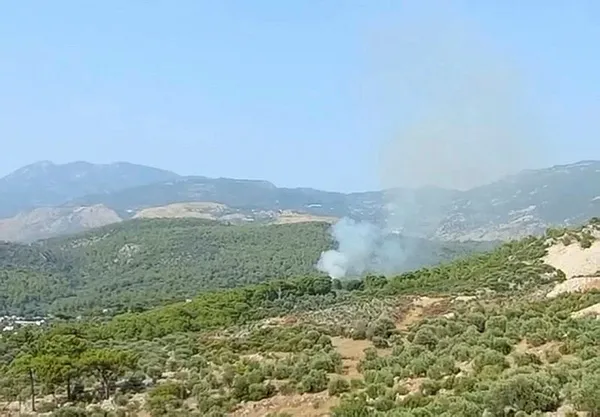 son-dakika-antalyanin-kas-ilcesinde-orman-yangini-cikti-1690471463117.jpg Antalya'nın Kaş ilçesindeki orman yangını kontrol altında - 2
