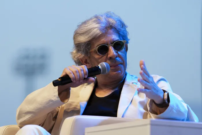 Okan Bayülgen’den sanatçılara çağrı: Filistin konusunda birleşelim