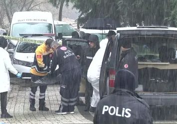 İstanbul’da mezarlıkta korkunç olay! Güvenlik görevlileri fark etti: Aracın içinde...