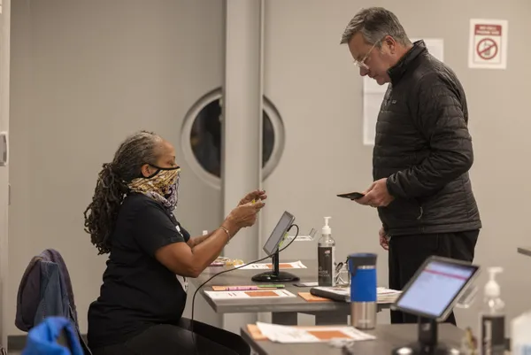 ABD’nin Georgia eyaletinde 2. tura kalan Senato seçimlerinin kazananı Demokratlar oldu