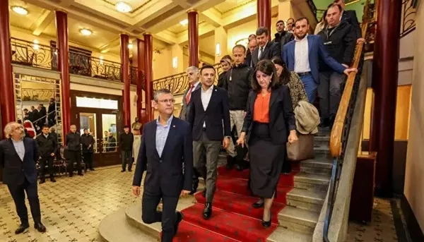 CHP yandaşı HALK TV’de ’oylar bölünecek’ telaşı! Kadıköy’den aday olan Fatih Mehmet Maçoğlu’na linç…