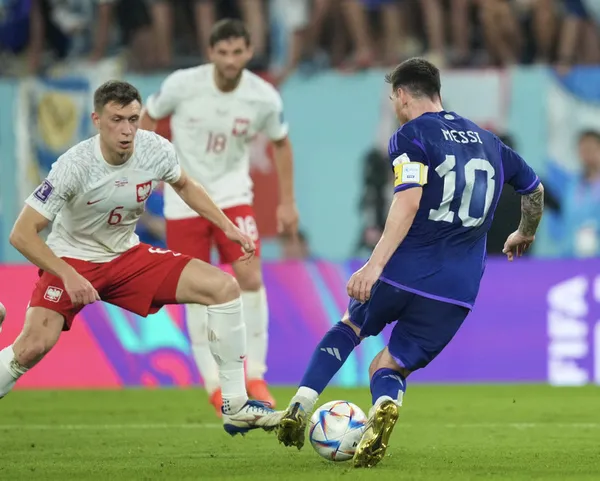 Arjantin Messi’nin penaltı kaçırdığı maçta turladı