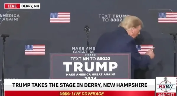 Trump kürsüde terör destekçisi Biden ile kafa buldu: Bu adam bunak!