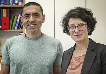 Uğur Şahin ve Özlem Türeci’nin baba ocağında gurur var!