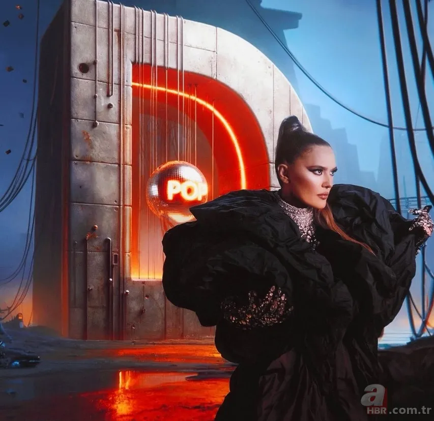 Demet Akalın'ı korkutan kaza: Kızı Hira'nın el bilekleri kırıldı 6