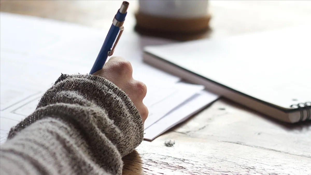 YKS Şikayetname, Nağme-i Seher, Felekname eserleri kimin? Fuzuli, Nedim, Gülşehri sorusu ve cevabı...