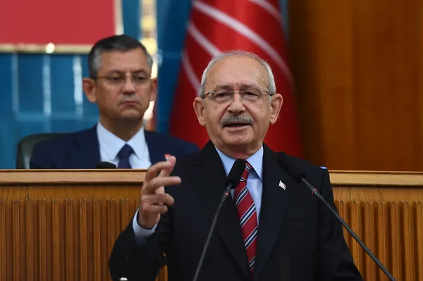 Tavşan koltuğa zıpladı! CHP’de Bay Kemal devri kapandı! Büyük hesaplaşmayı Özgür Özel kazandı