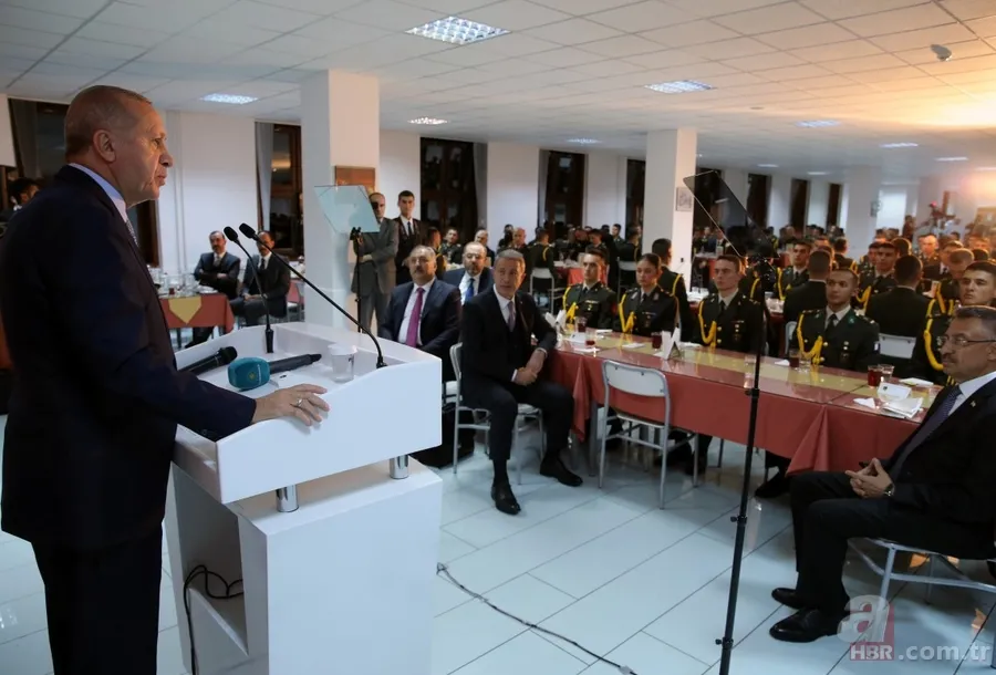 Başkan Erdoğan, Milli Savunma Üniversitesi öğrencileriyle iftar yaptı 16