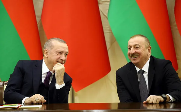 Başkan Recep Tayyip Erdoğan Azerbaycan Cumhurbaşkanı Aliyev ile görüştü: Karabağ Zaferi’nin yıl dönümü nedeniyle tebrik etti