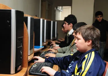 300 bin çocuk teknoloji bağımlısı olabilir