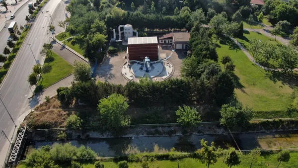 1658478355905.jpg İSKİ'ye ait atık su kanalından yayılan kötü koku vatandaşları çileden çıkardı! - 5