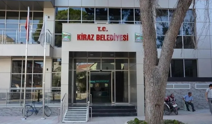 1714110425301.jpg CHP'li belediyede işçi kıyımları artıyor! İstifa etmeyenlere tehdit... - 3