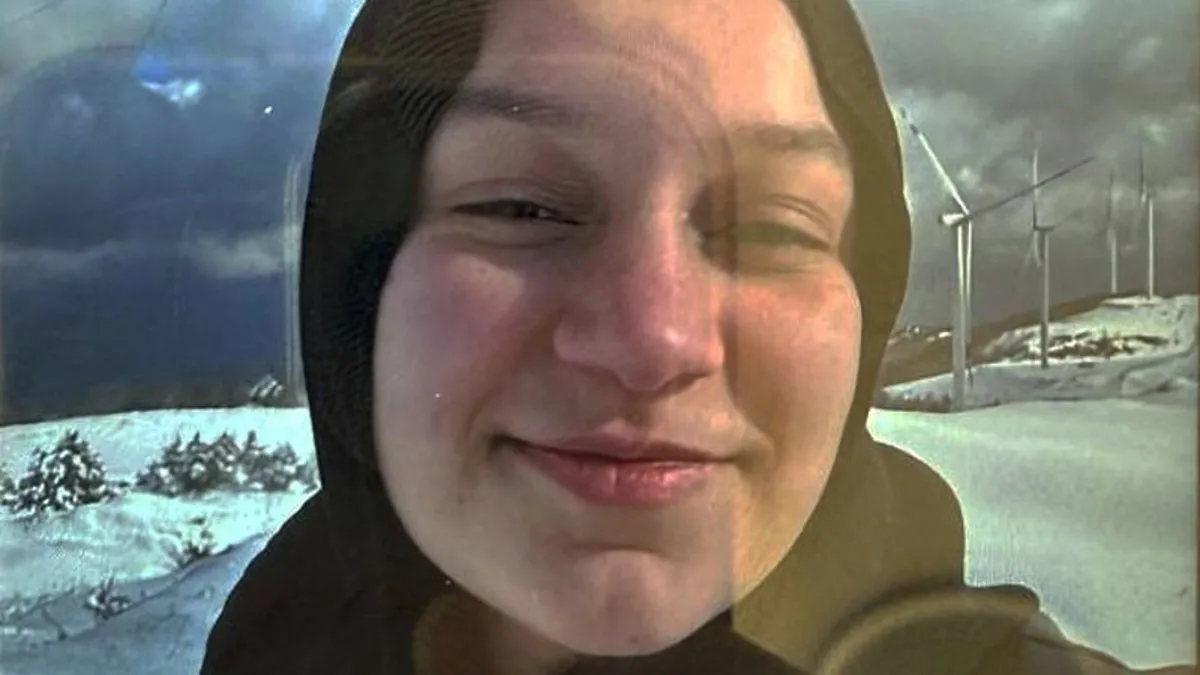 Çöken binanın enkazında kalan Dilara Bilir'le ilk temas anı kamerada