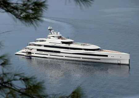 Dünyanın en zenginleri Fethiye'de! Koy kapatıp doğum günü kutladılar