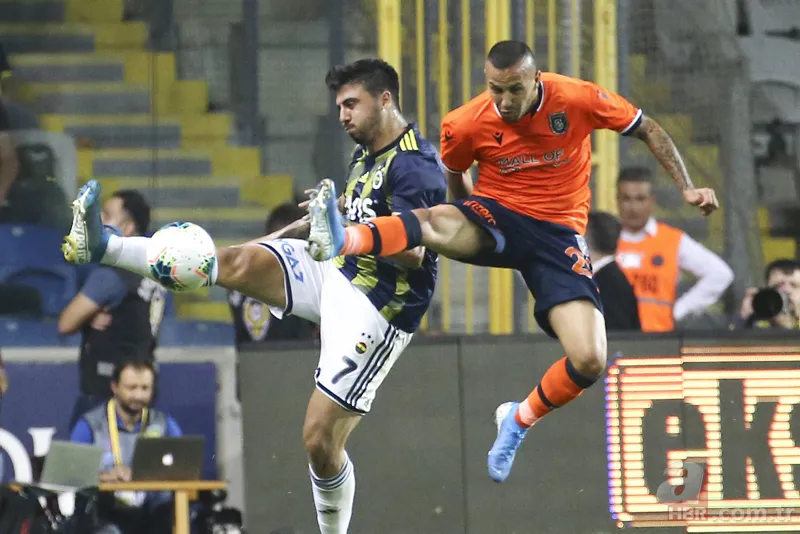 Fenerbahçe, Medipol Başakşehir karşısında son anlarda güldü! Başakşehir: 1 - Fenerbahçe: 2 Maç sonucu 16