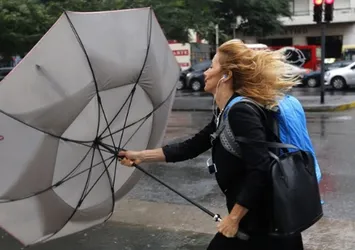 Meteoroloji'den 3 il için kuvvetli sağanak ve rüzgar uyarısı