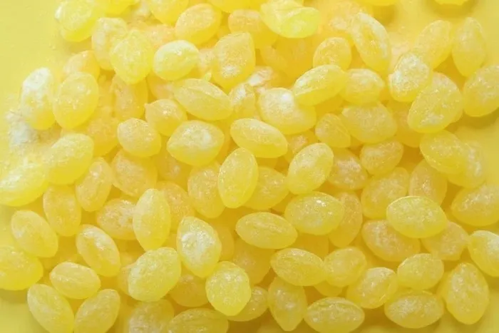 Ev yapımı doğal pastil tarifi! Boğaz ağrısını anında geçiriyor...