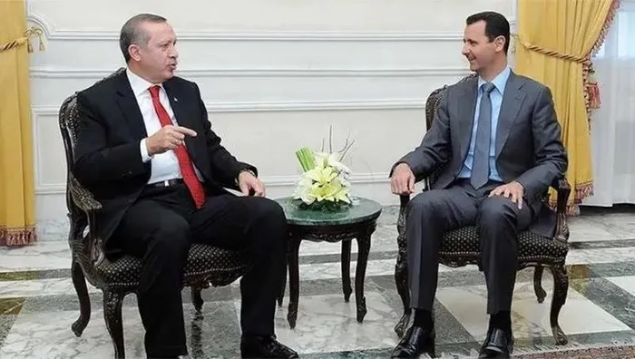 ankara-sam-hattinda-arka-kapi-diplomasisi-yogunlasti-baskan-erdogan-esad-gorusmesi-icin-3-lokasyon-on-planda-v-1722234160545.jpeg Başkan Recep Tayyip Erdoğan ve Suriye Devlet Başkanı Beşşar Esad