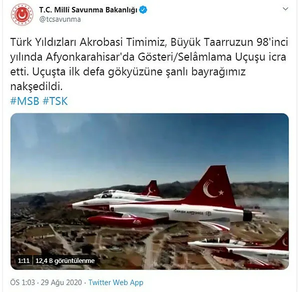 Türk Yıldızları Akrobasi Timi’nden Büyük Taarruzun 98’inci yılında gövde gösterisi