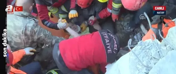 Hatay’da 13 yaşındaki Kaan Kuruoğlu 182 saat sonra enkazdan sağ kurtarıldı